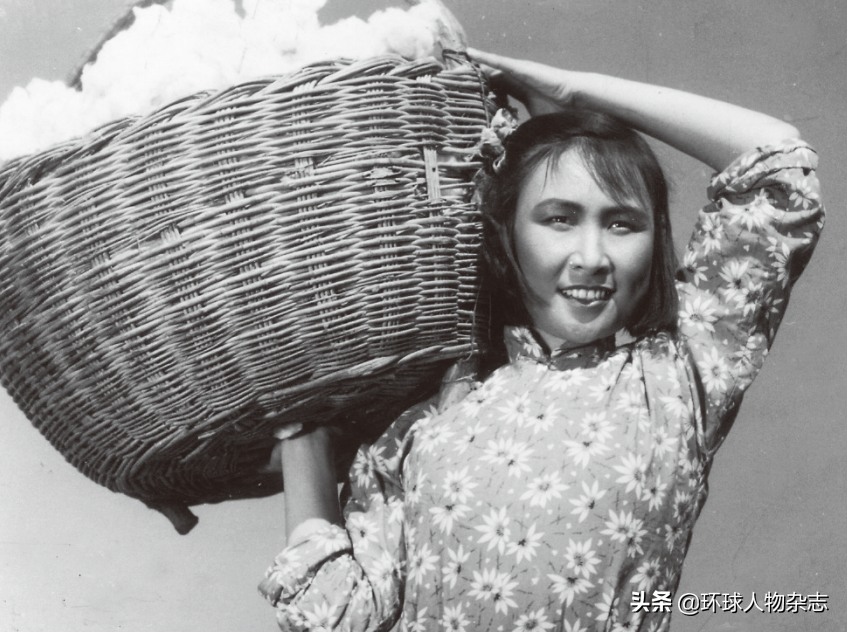刘燕平，10岁被爱国将领父亲送到延安，后来把《兰花花》唱进了中南海